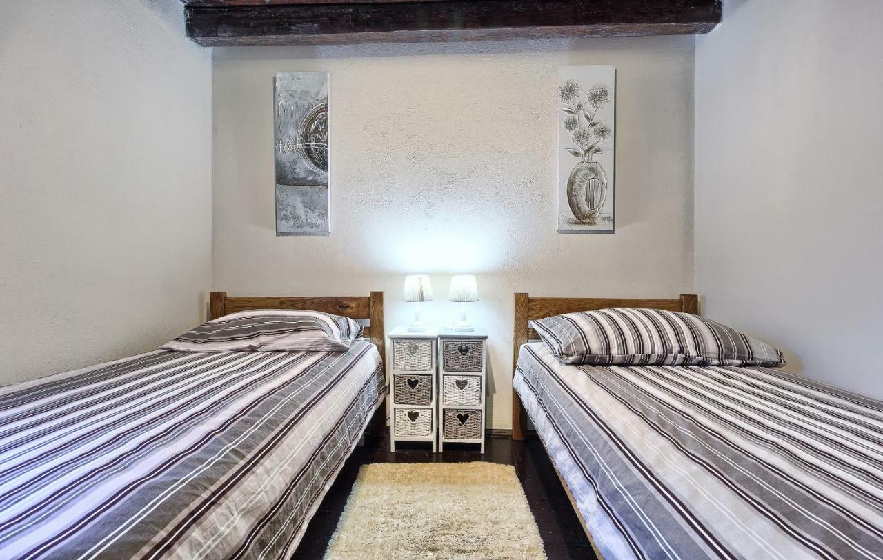 בית הארחה Biorine 	Dalmatia Stone House - Heated Pool מראה חיצוני תמונה