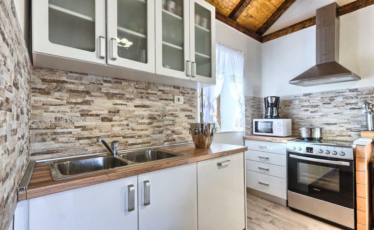 בית הארחה Biorine 	Dalmatia Stone House - Heated Pool מראה חיצוני תמונה